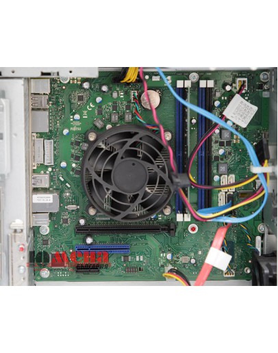 Fujitsu Esprimo P758